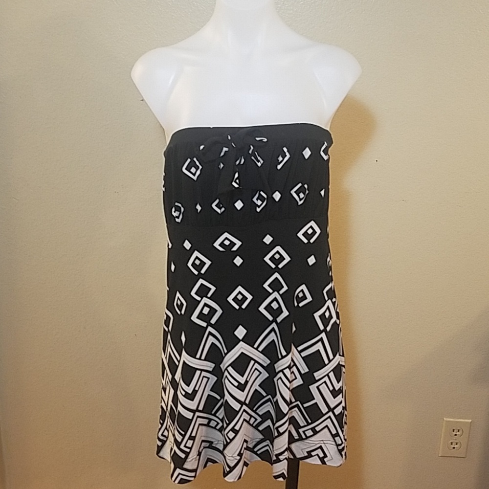 White House Black Market strapless dress (M)